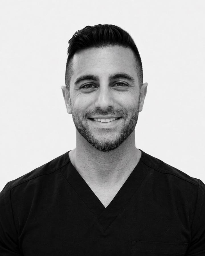 Armen Aivazi, MD
